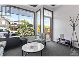1008 WELLINGTON STREET W