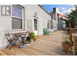 1008 WELLINGTON STREET W