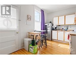 1008 WELLINGTON STREET W