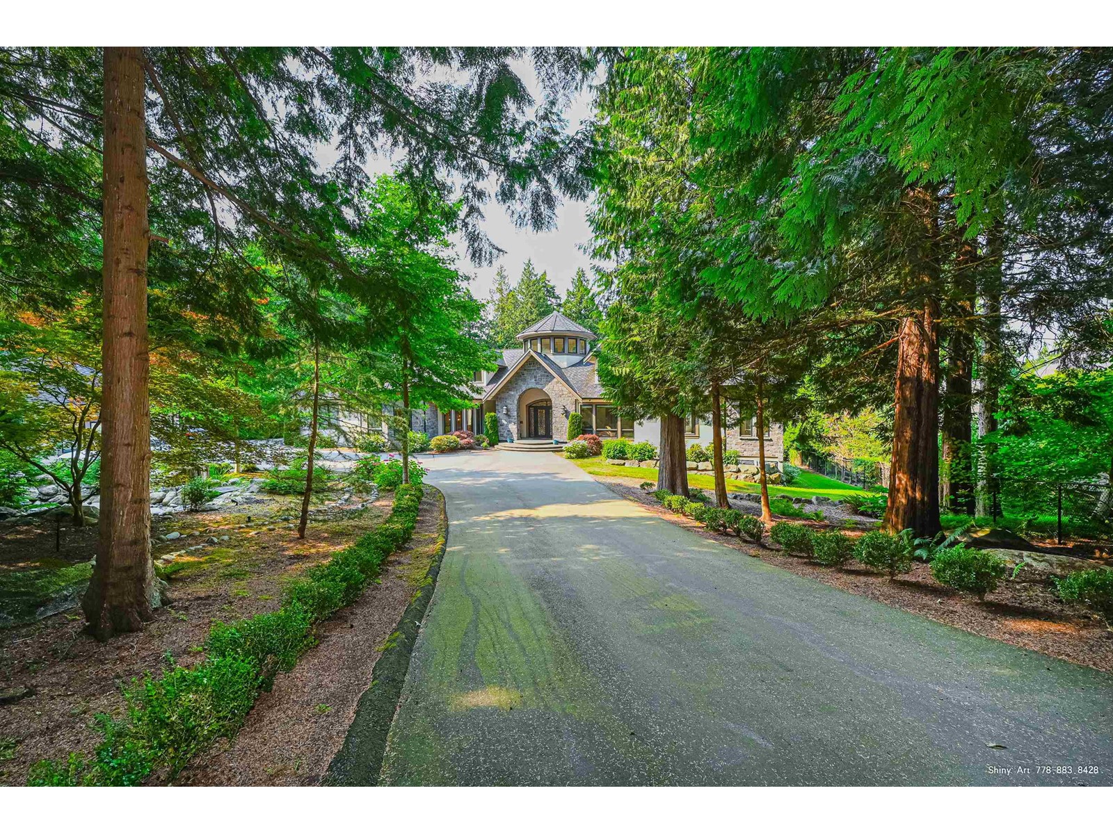 13479 Vine Maple Drive, Surrey, British Columbia  V4P 1W8 - Photo 2 - R2911388