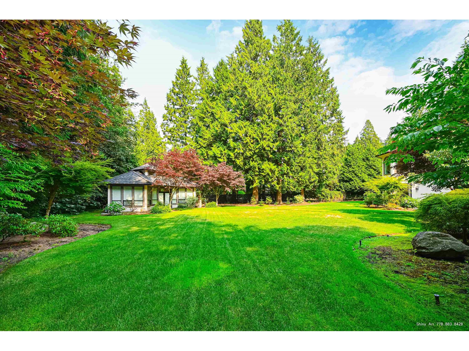 13479 Vine Maple Drive, Surrey, British Columbia  V4P 1W8 - Photo 3 - R2911388