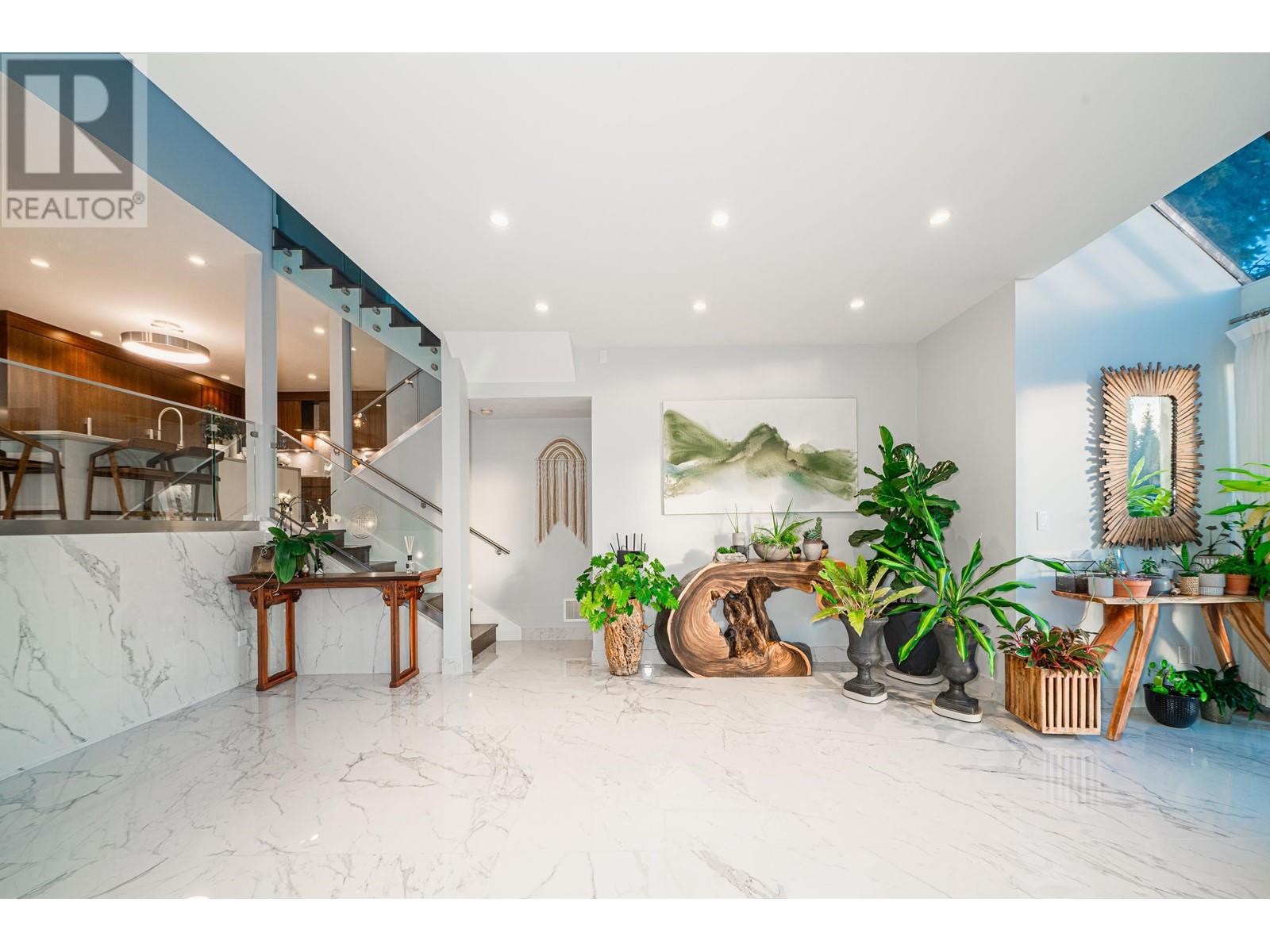 5290 Gulf Place, West Vancouver, British Columbia  V7W 2V9 - Photo 3 - R2911210