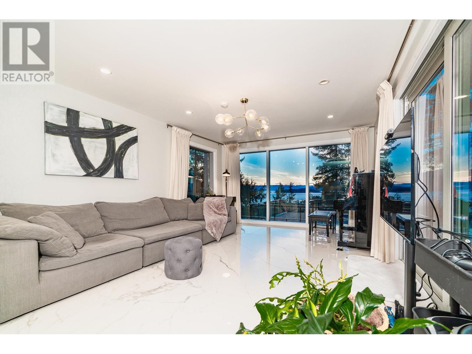 5290 Gulf Place, West Vancouver, British Columbia  V7W 2V9 - Photo 10 - R2911210