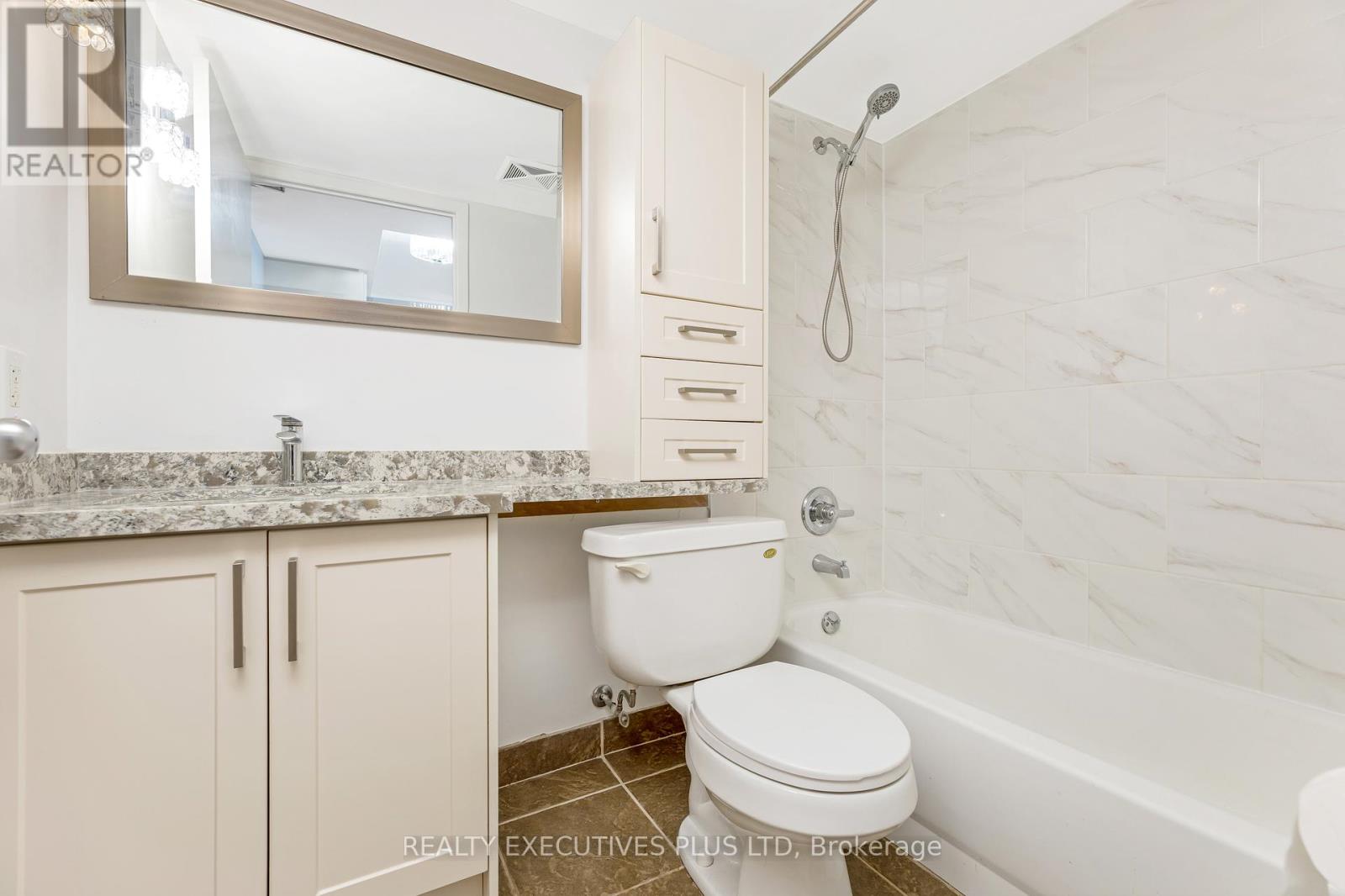 212 - 1050 The Queensway, Toronto (Islington-City Centre West), Ontario  M8Z 0A8 - Photo 13 - W9236912