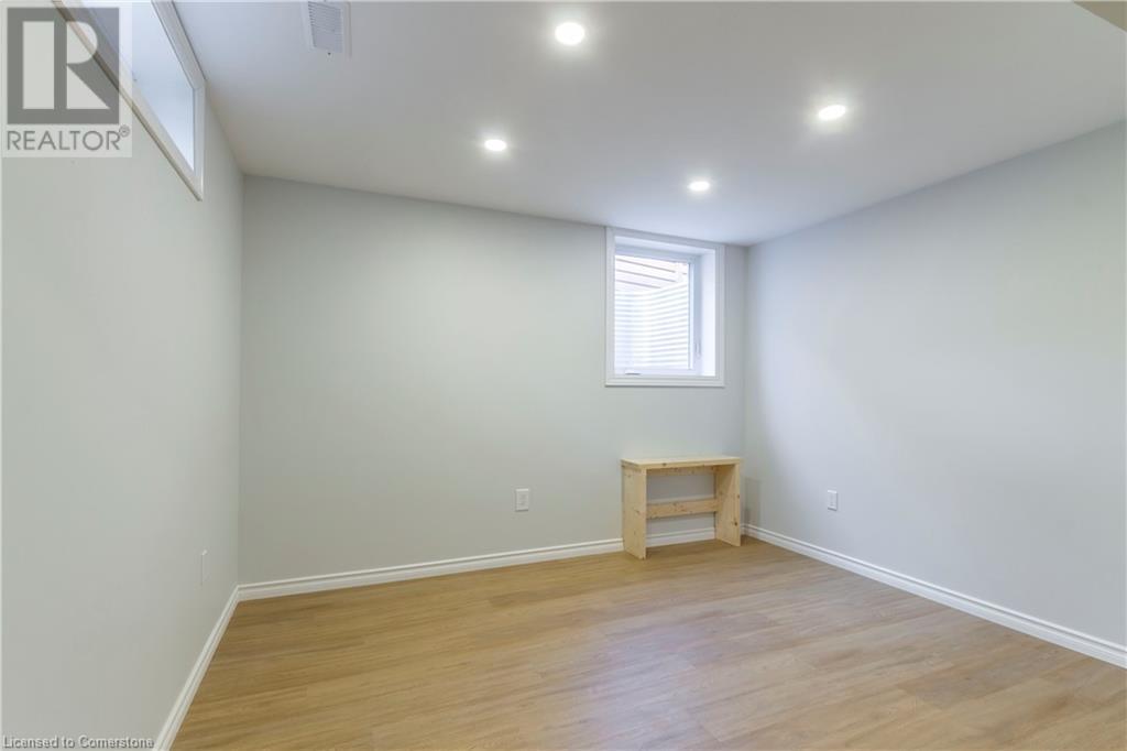 99 Nickolas Crescent Unit# B, Cambridge, Ontario  N3C 3L7 - Photo 20 - 40627817
