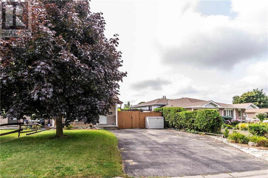 99 Nickolas Crescent Unit# B, Cambridge, Ontario  N3C 3L7 - Photo 3 - 40627817