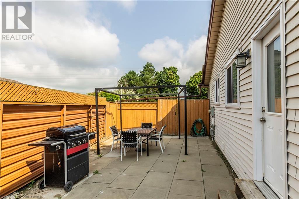 99 Nickolas Crescent Unit# B, Cambridge, Ontario  N3C 3L7 - Photo 6 - 40627817
