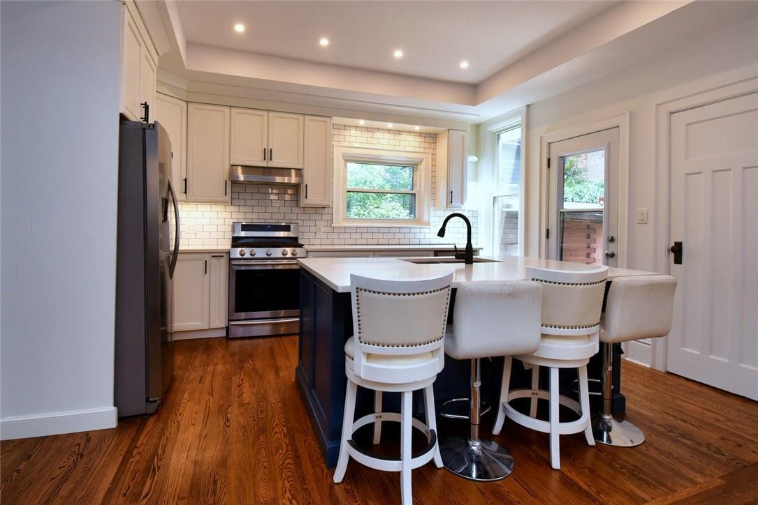 Image of property at 185 Fairleigh Avenue S