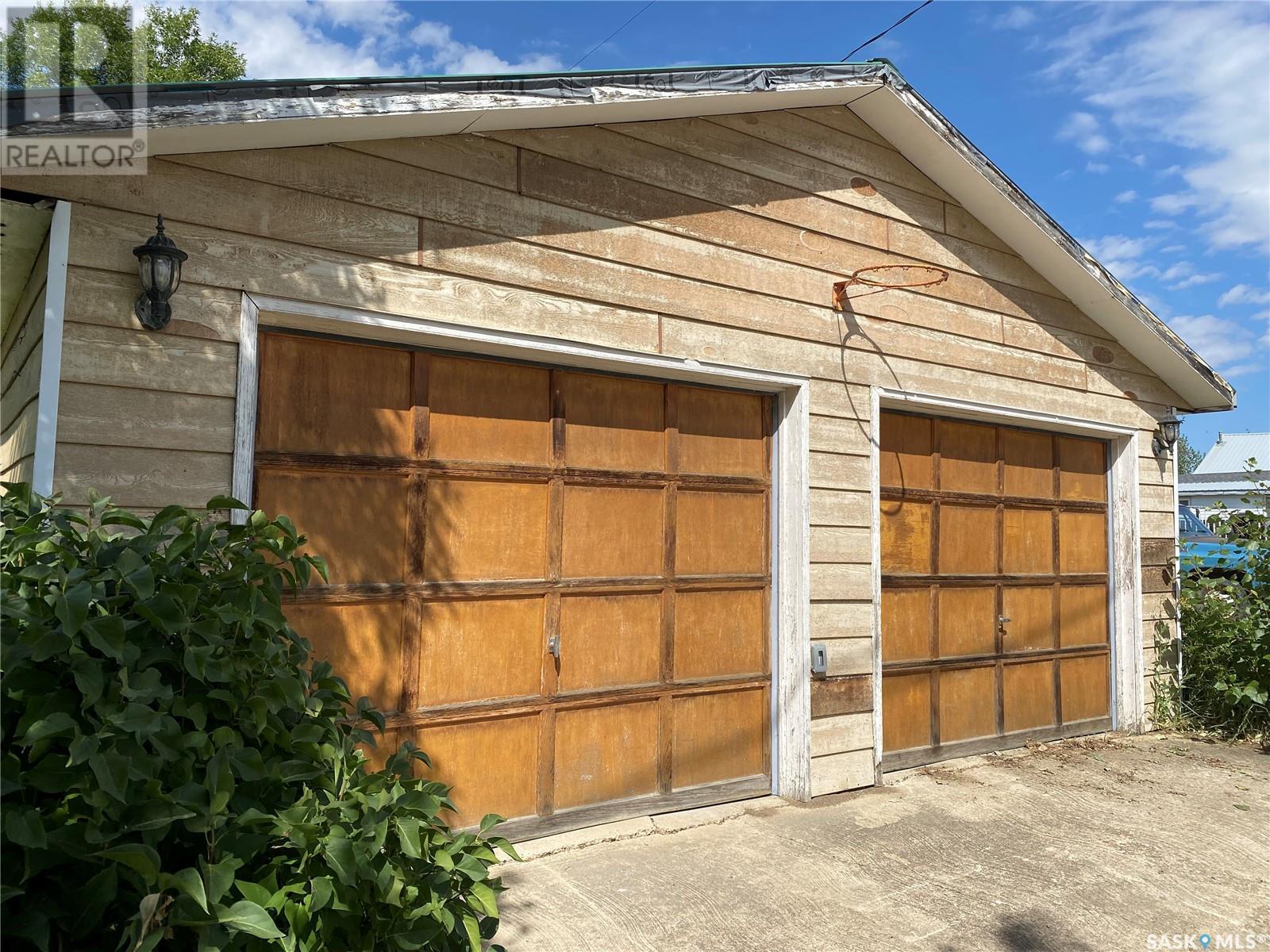 Property at 201 Smith STREET image 3