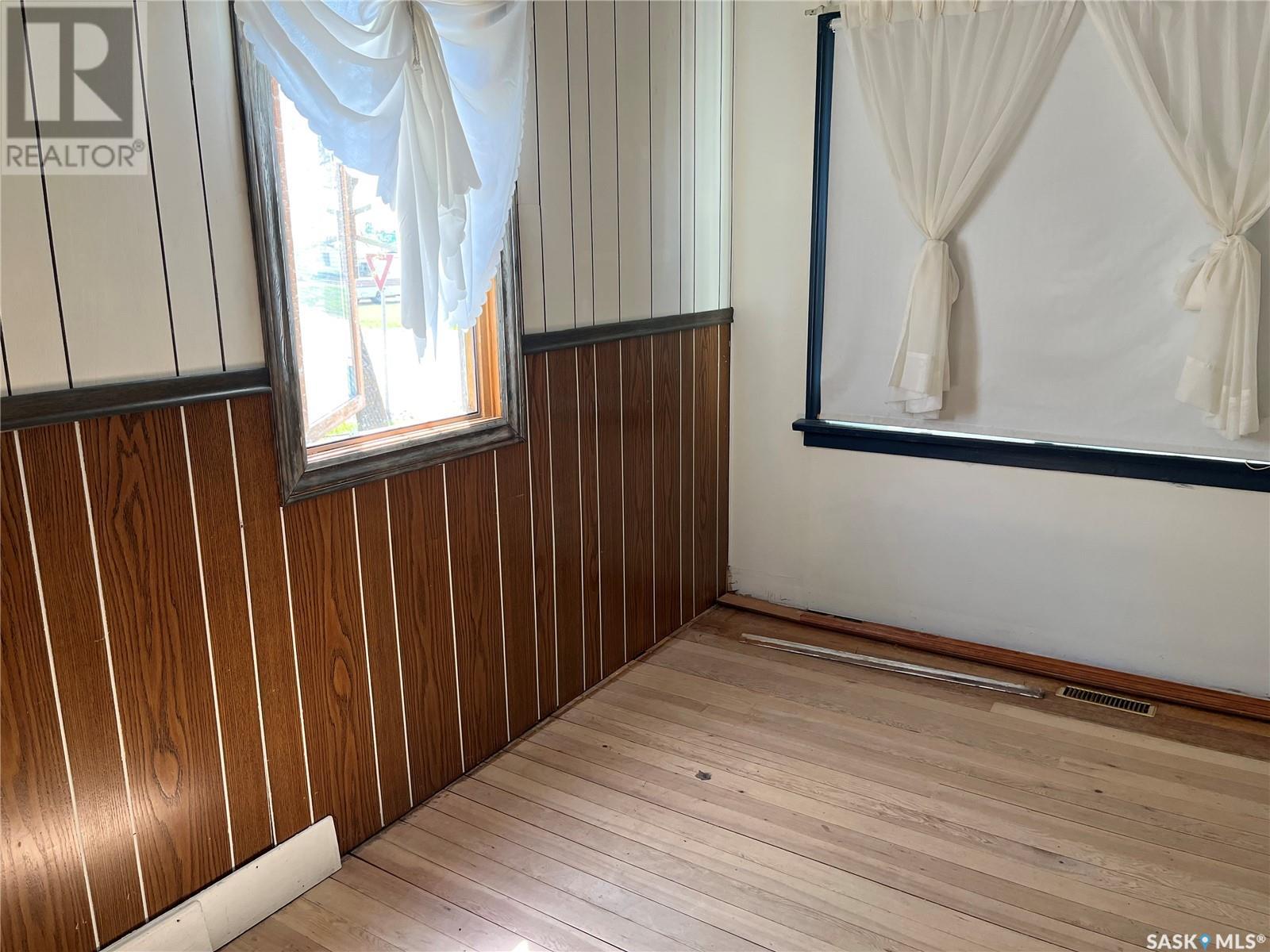Property at 201 Smith STREET image 4