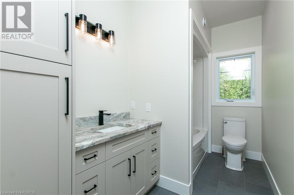 135 Louise Creek Crescent, West Grey, Ontario  N0G 1S0 - Photo 21 - 40628749