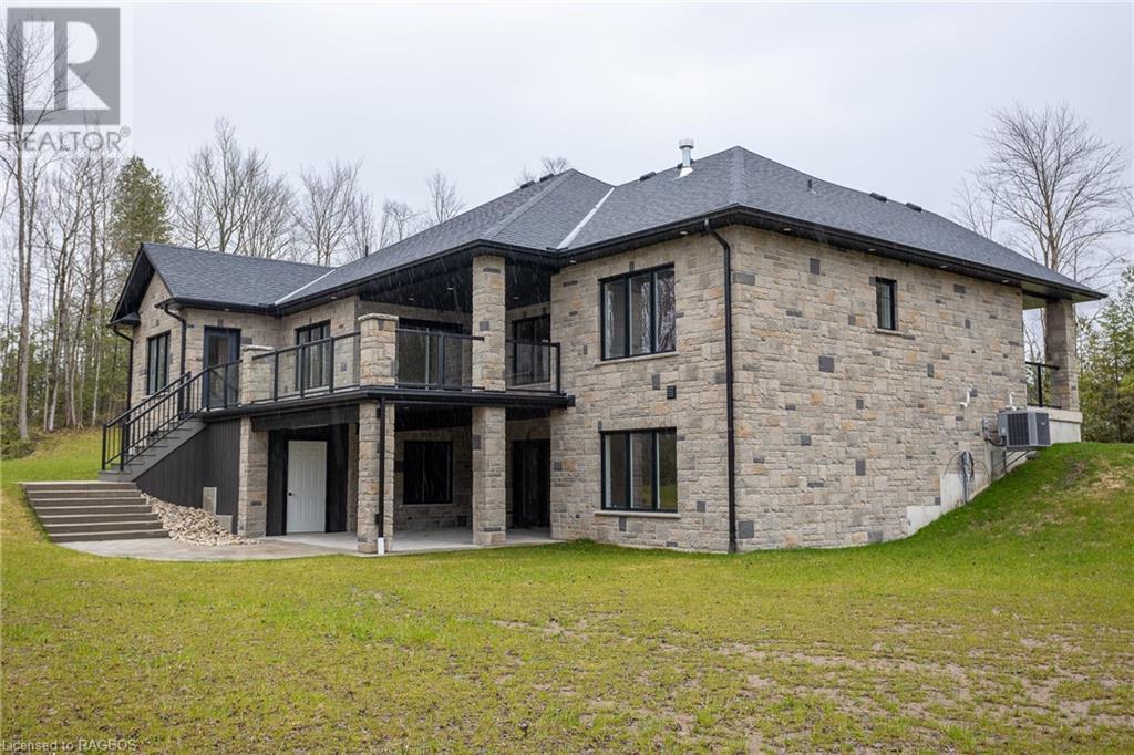 135 Louise Creek Crescent, West Grey, Ontario  N0G 1S0 - Photo 4 - 40628749