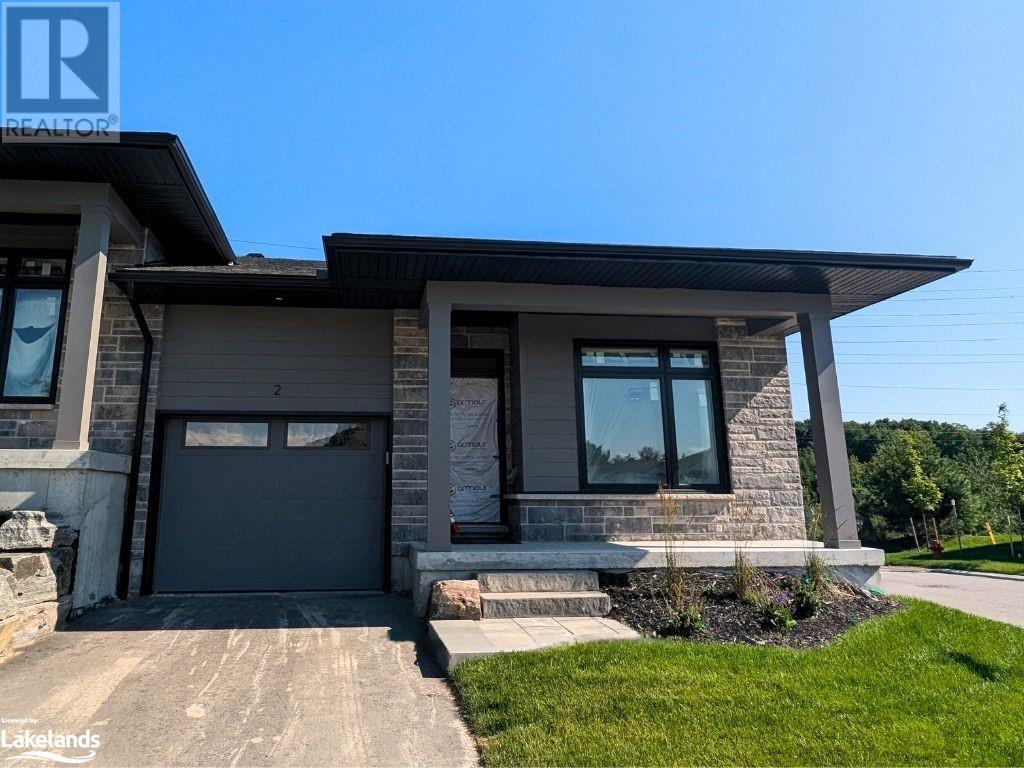 2 Black Spruce Street, Huntsville, Ontario  P1H 1M3 - Photo 2 - 40621180
