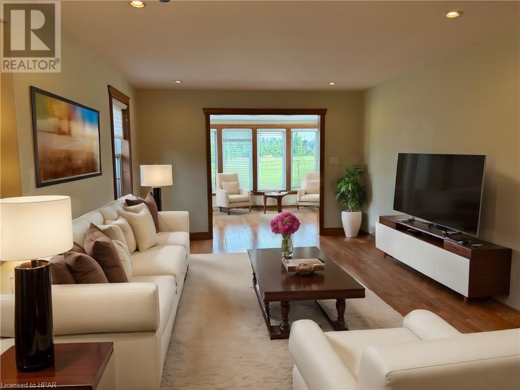 250 Bethune Crescent, Goderich, Ontario  N7A 4M6 - Photo 4 - 40628386