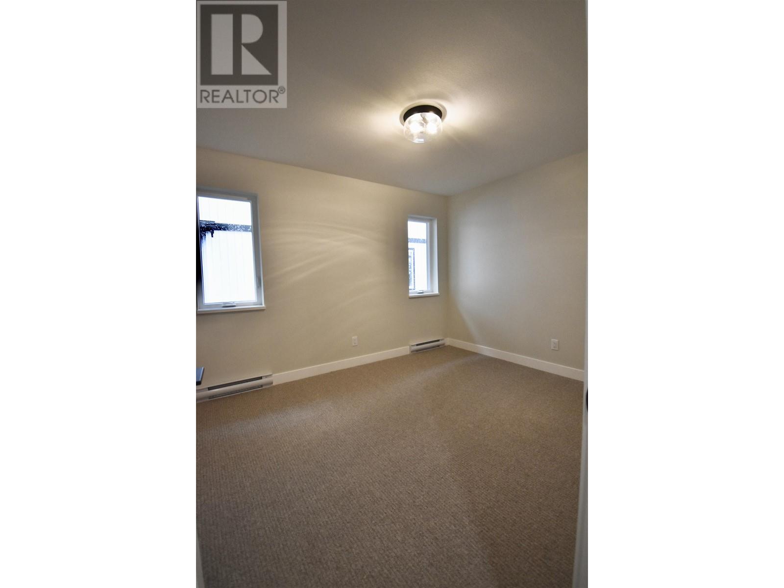 1084 Celia Crescent, Gibsons, British Columbia  V0N 1V7 - Photo 16 - R2859289