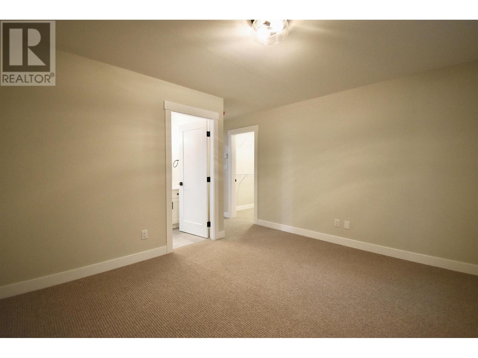 1084 Celia Crescent, Gibsons, British Columbia  V0N 1V7 - Photo 12 - R2859289