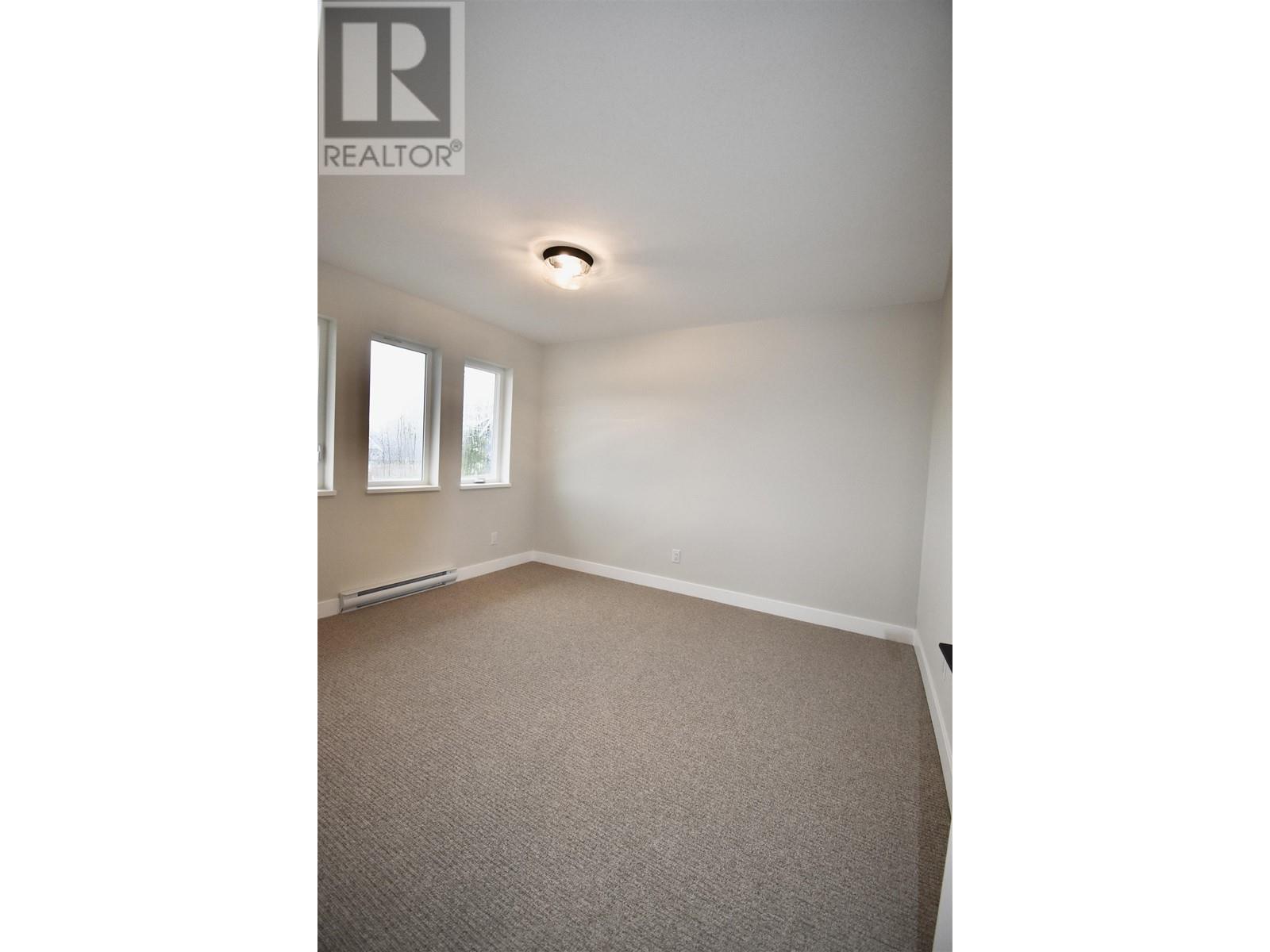 1084 Celia Crescent, Gibsons, British Columbia  V0N 1V7 - Photo 17 - R2859289