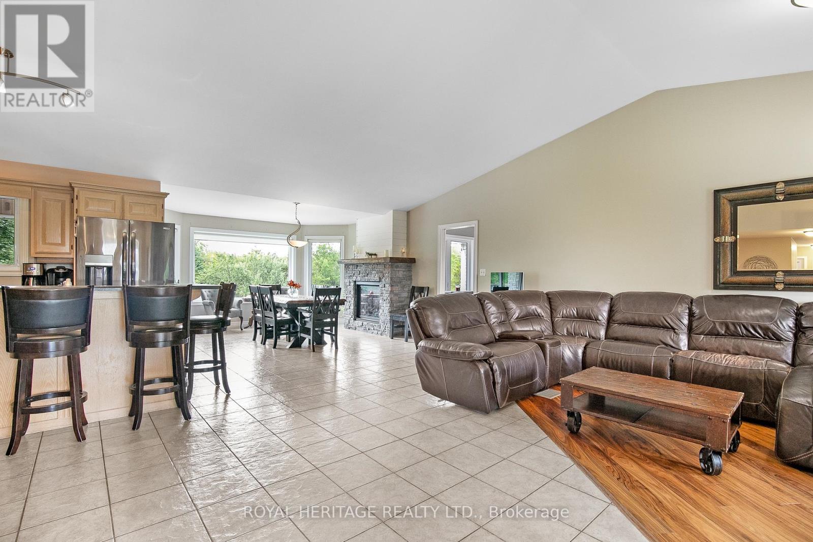 129 Ellwood Crescent, Galway-Cavendish And Harvey, Ontario  K0M 1A0 - Photo 8 - X9237145