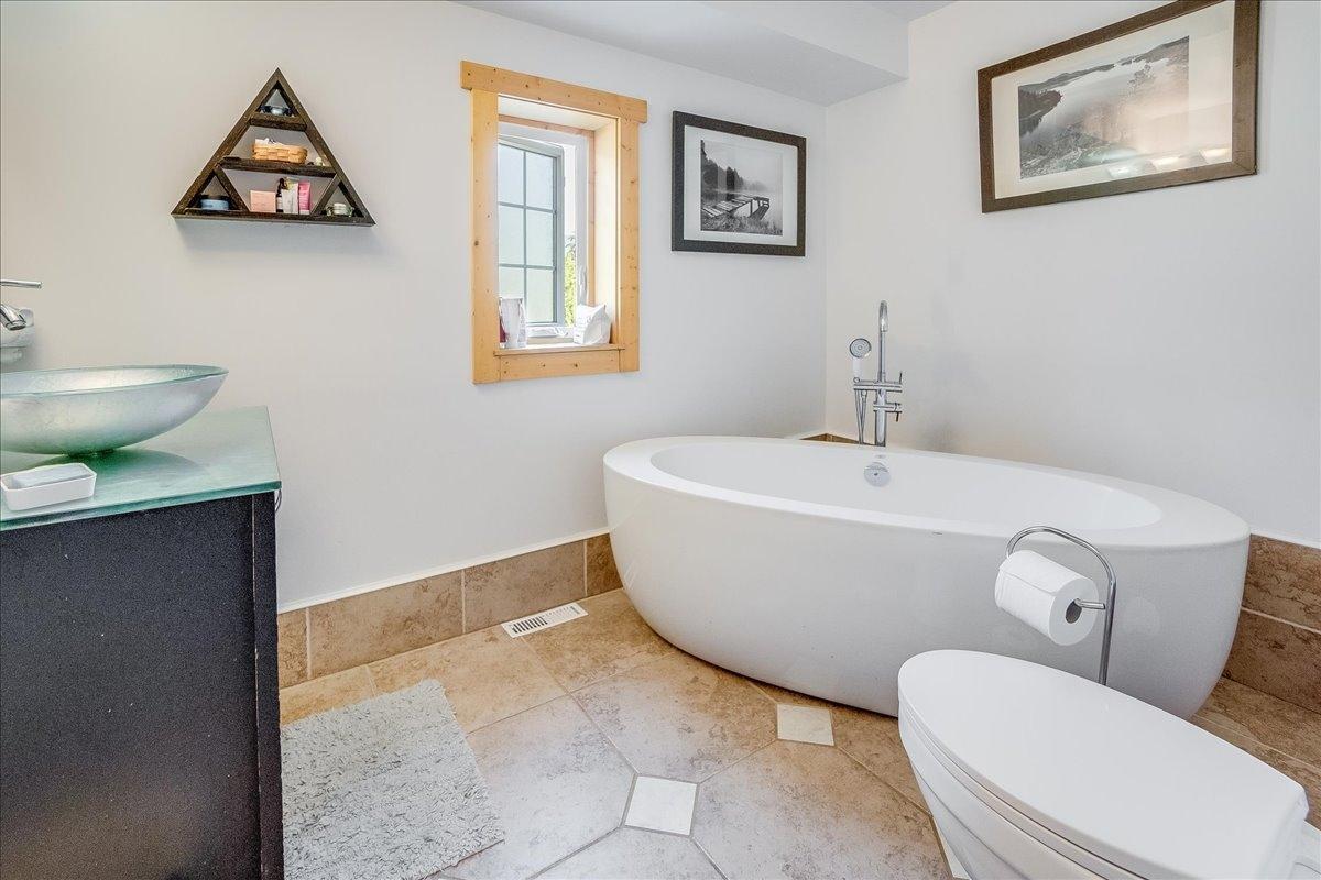 2489 Purdy Road, Robson, British Columbia  V1N 4T9 - Photo 57 - 2478805