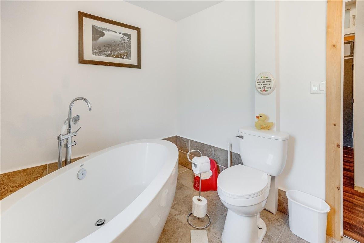 2489 Purdy Road, Robson, British Columbia  V1N 4T9 - Photo 59 - 2478805