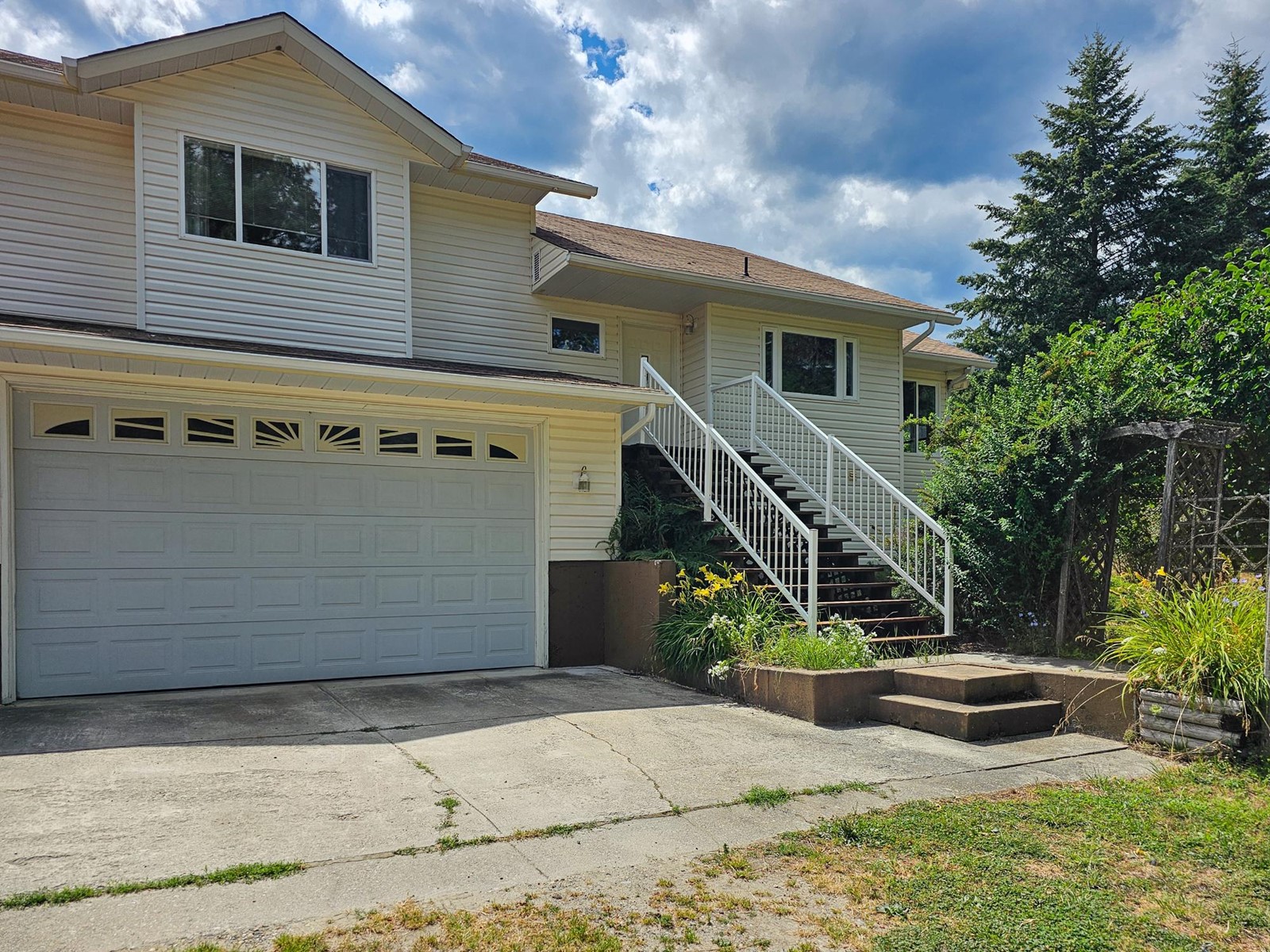 6810 Harrop-Procter Road, Harrop, British Columbia  V1L 6R2 - Photo 3 - 2478807