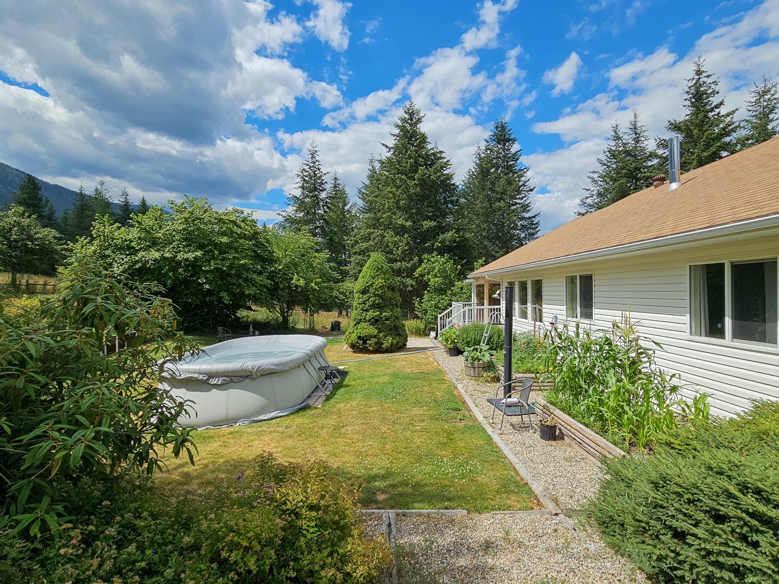 6810 Harrop-Procter Road, Harrop, British Columbia  V1L 6R2 - Photo 45 - 2478807