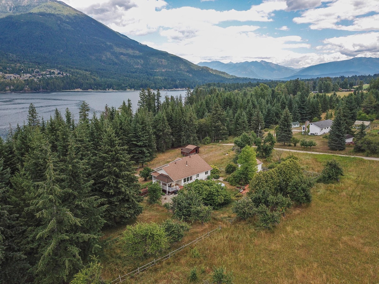 6810 Harrop-Procter Road, Harrop, British Columbia  V1L 6R2 - Photo 6 - 2478807