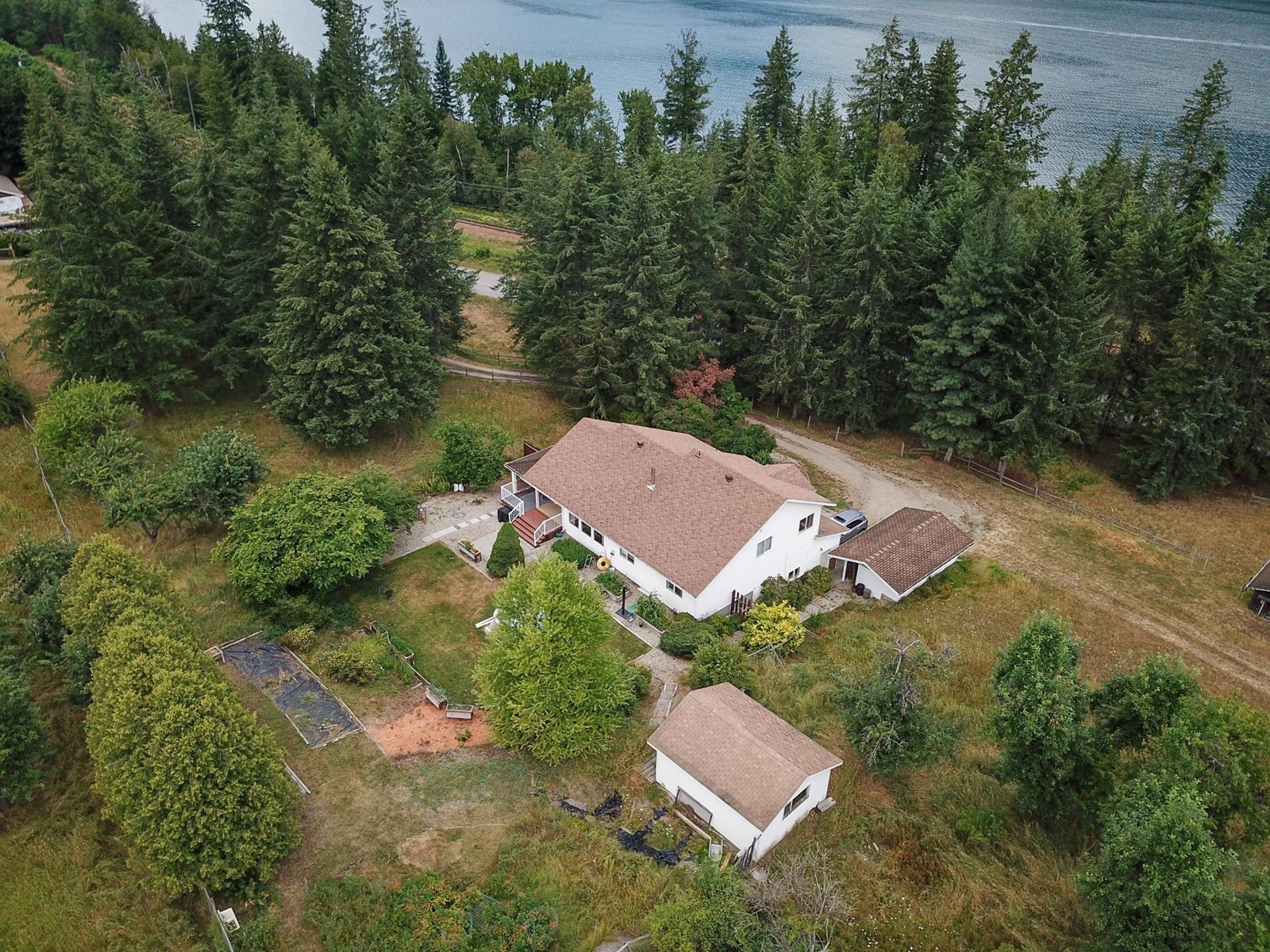 6810 Harrop-Procter Road, Harrop, British Columbia  V1L 6R2 - Photo 7 - 2478807