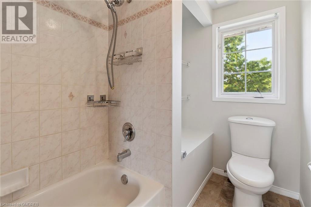 46 Sydenham Wells Wells, Barrie, Ontario  L4M 6R4 - Photo 17 - 40625114