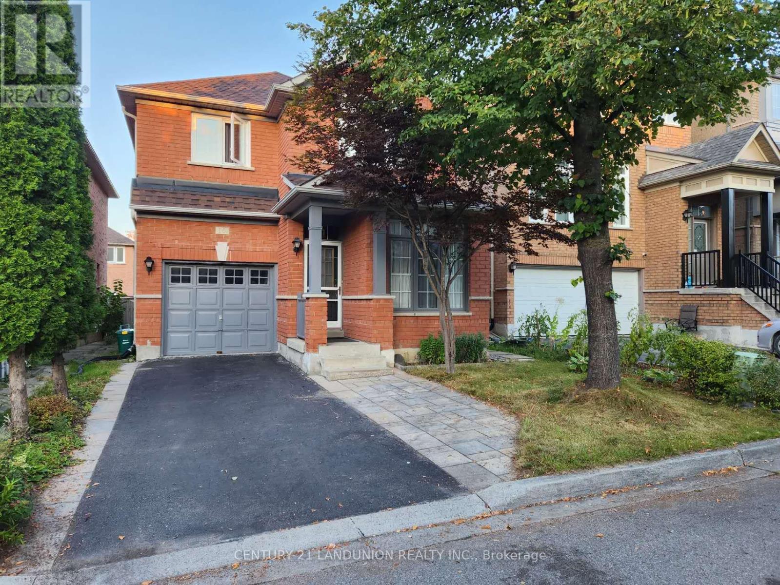 10 FAIRLAWN AVENUE, markham (berczy), Ontario