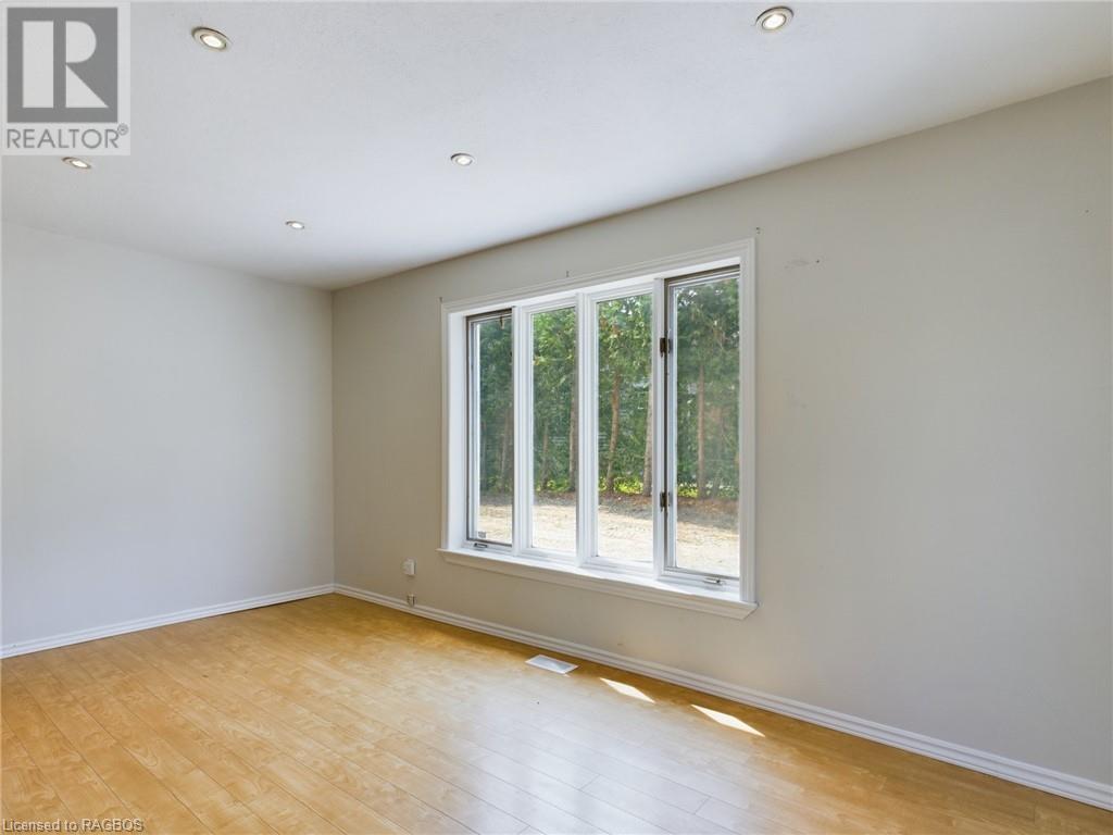 10 Paterson Street, Tiverton, Ontario  N0G 2T0 - Photo 7 - 40628722