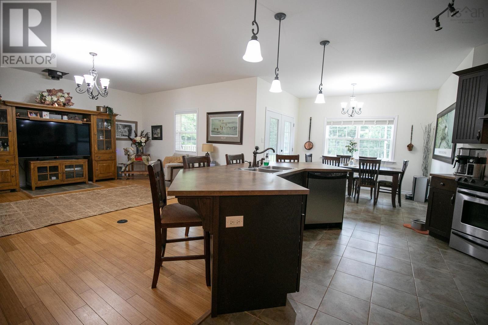 180 Robinson Road, Amherst Head, Nova Scotia  B4H 3Y2 - Photo 13 - 202418562