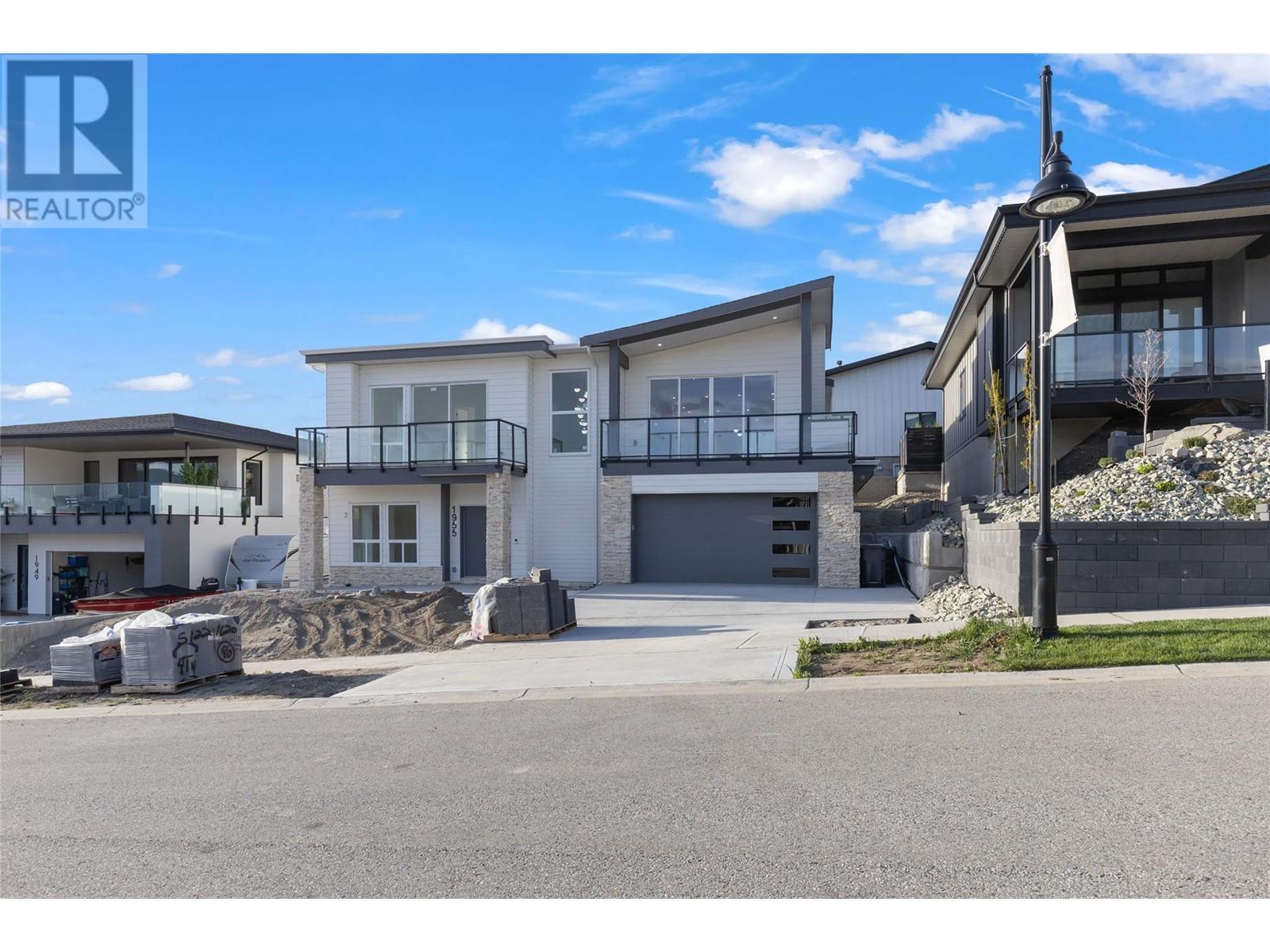 1955 Harris Drive, penticton, British Columbia V2A2S6