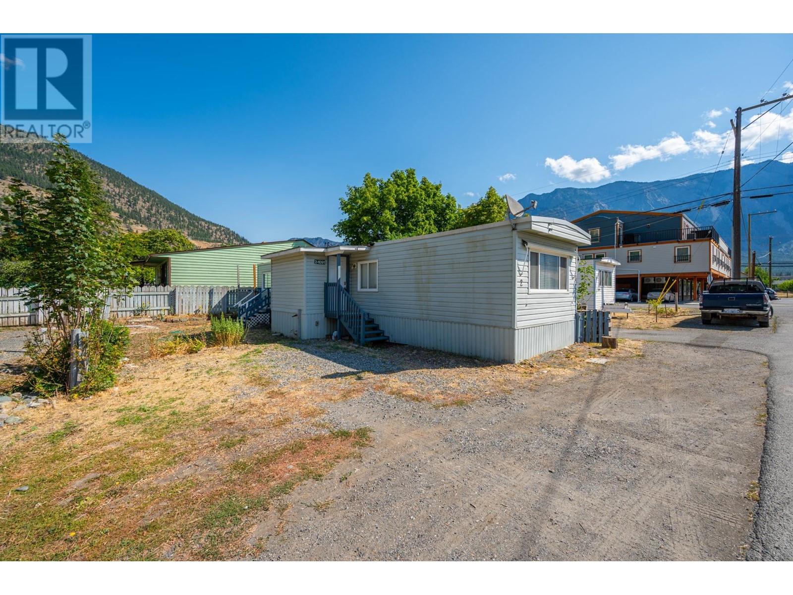 1091 Russell Street, Lillooet, British Columbia  V0K 1V0 - Photo 3 - 180161