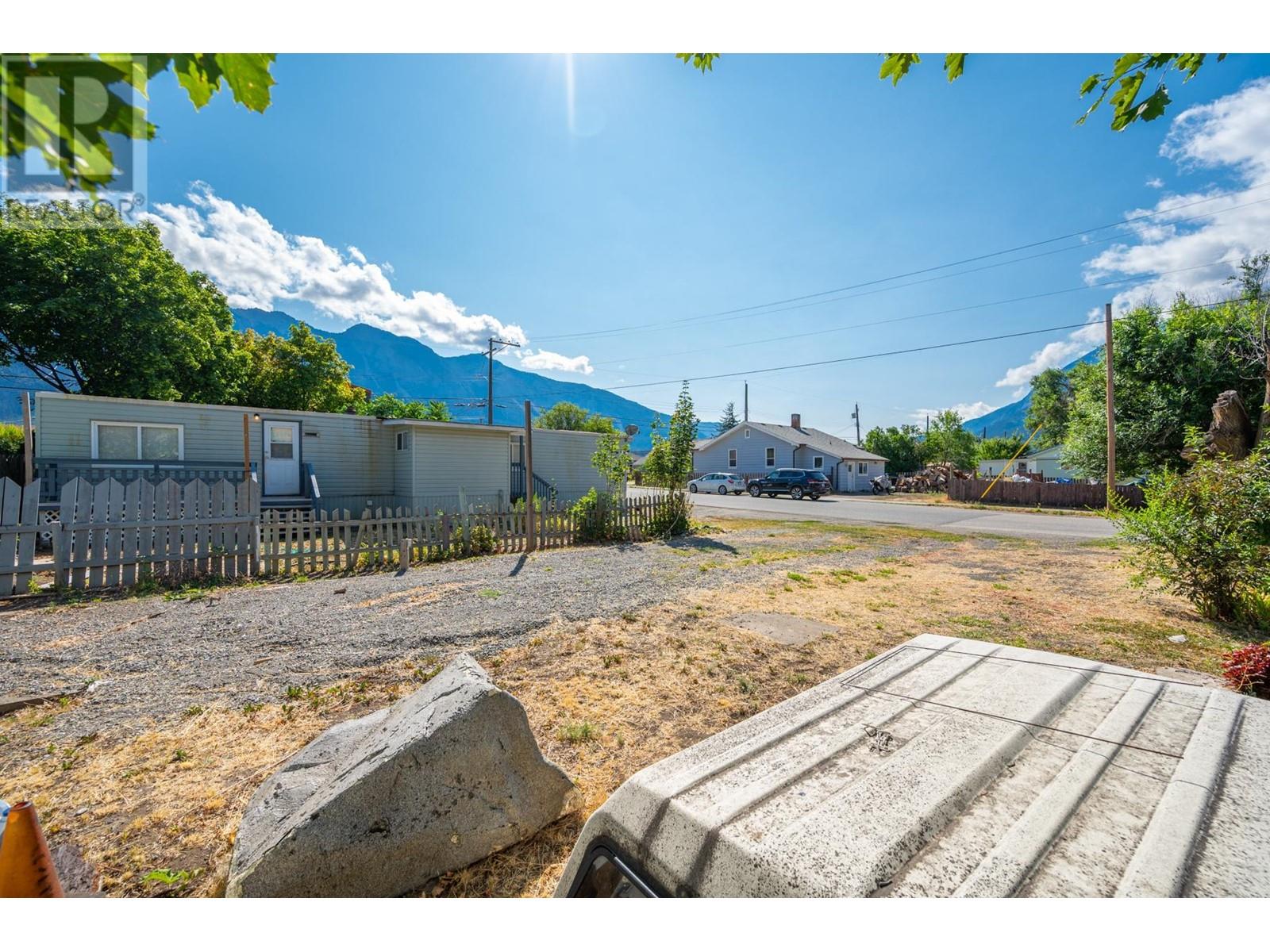 1091 Russell Street, Lillooet, British Columbia  V0K 1V0 - Photo 41 - 180161