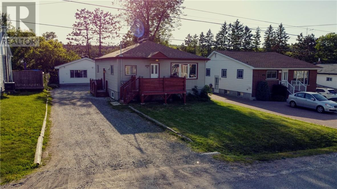 1099 Gordon Avenue, Sudbury, Ontario  P3A 2V5 - Photo 3 - 2118331