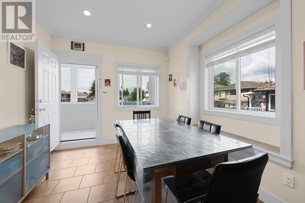 7519 14th Avenue, Burnaby, British Columbia  V3N 2A2 - Photo 10 - R2911594