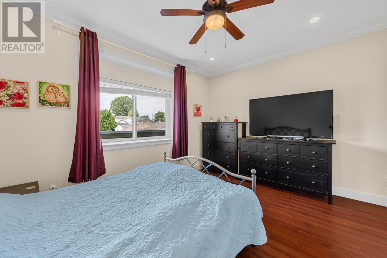 7519 14th Avenue, Burnaby, British Columbia  V3N 2A2 - Photo 11 - R2911594