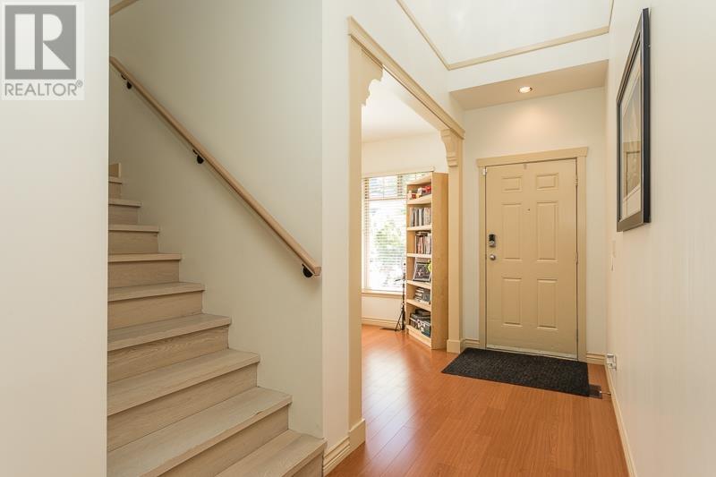 12162 Mcmyn Avenue, Pitt Meadows, British Columbia  V3Y 1C8 - Photo 13 - R2911622
