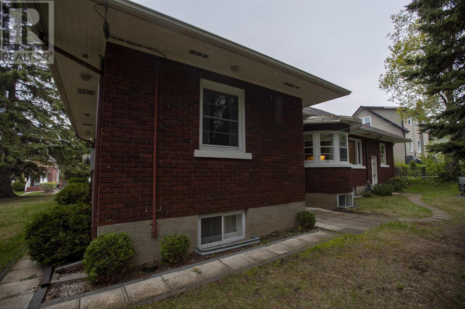 33 Summit Ave, Thunder Bay, Ontario  P7B 3N7 - Photo 37 - TB241428