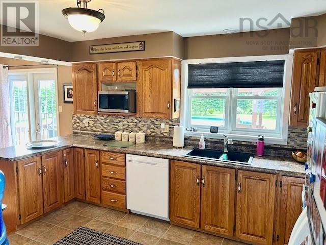 20 Upper Pembroke Road, Pembroke, Nova Scotia  B0N 2P0 - Photo 2 - 202418604