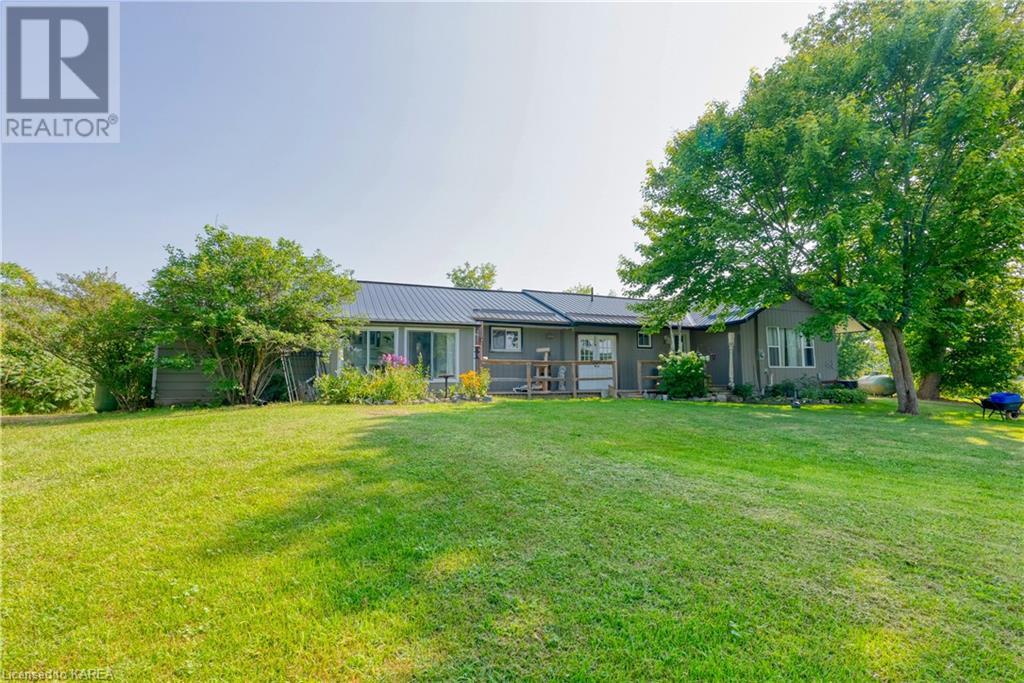 2610 Rutledge Road, Sydenham, Ontario  K0H 2T0 - Photo 4 - 40629039