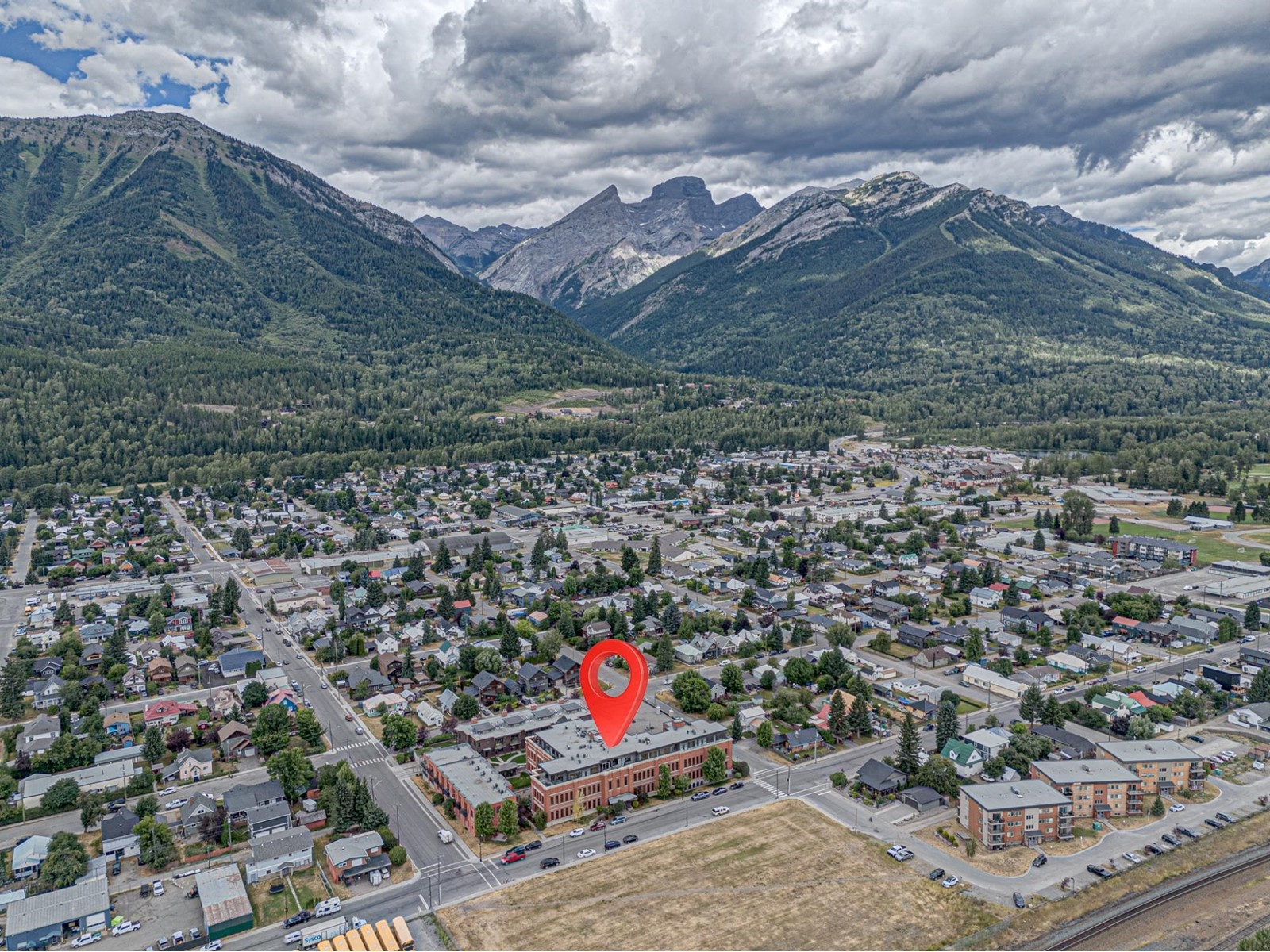 302a - 901 2nd Avenue, Fernie, British Columbia  V0B 1M0 - Photo 2 - 2478819