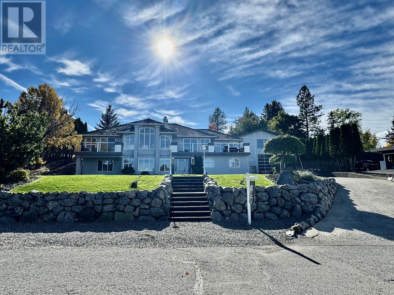 2015 HIGH COUNTRY BLVD, kamloops, British Columbia