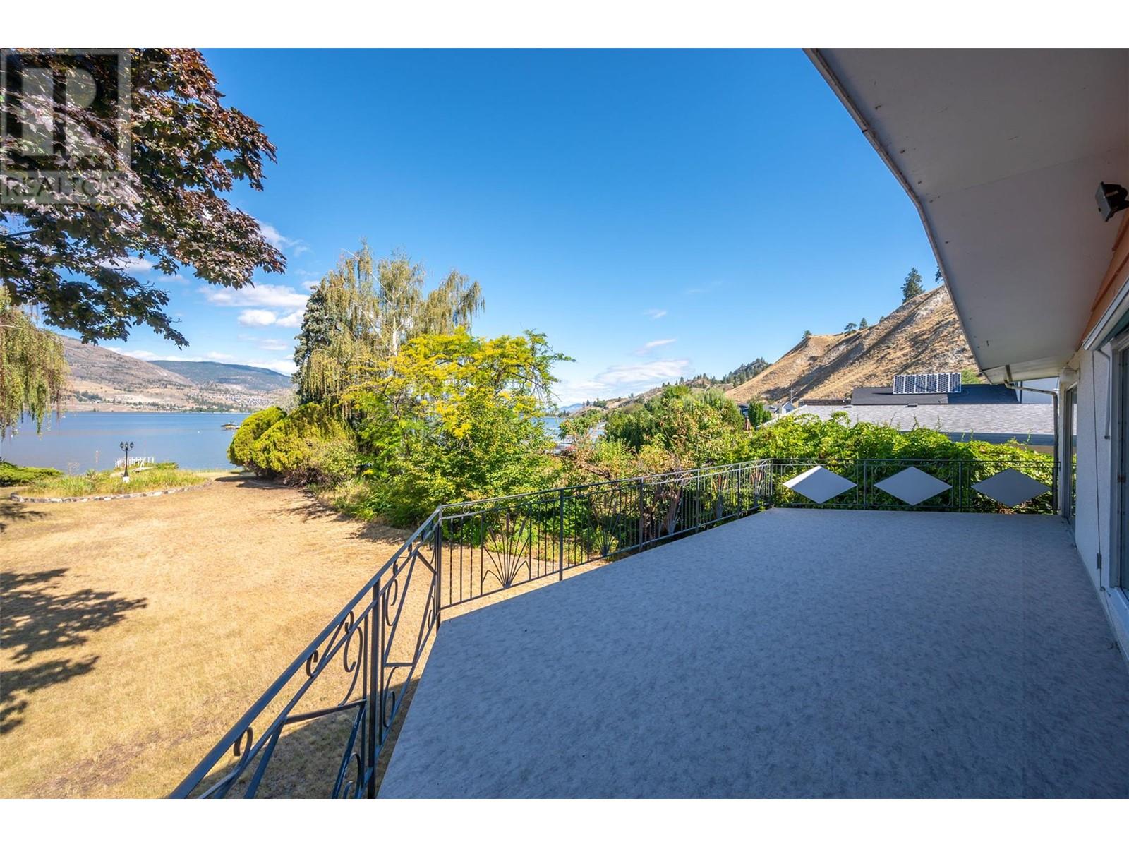 102 Derenzy Place Penticton