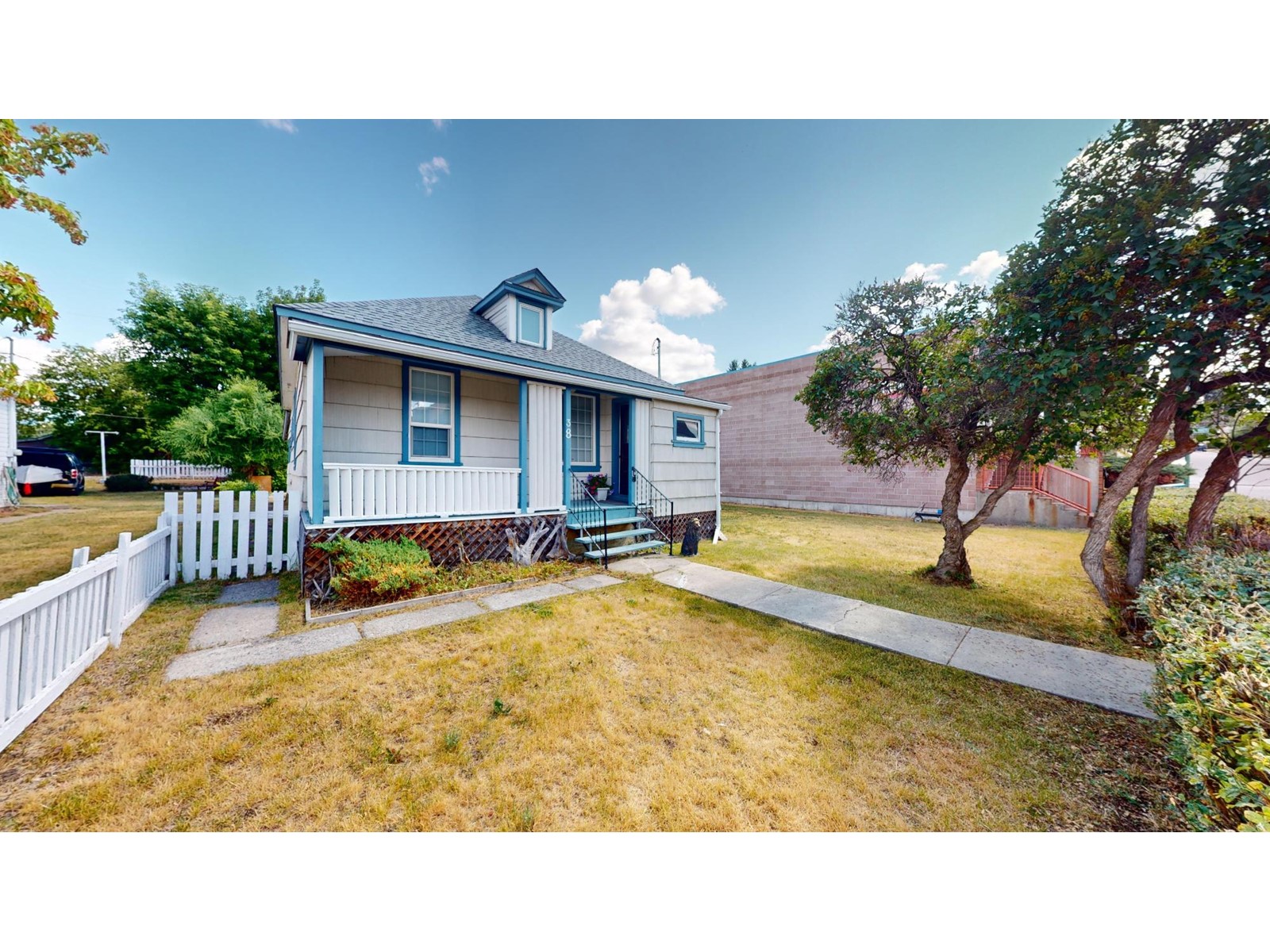 38 12th Avenue S, Cranbrook, British Columbia  V1C 2R7 - Photo 1 - 2478824