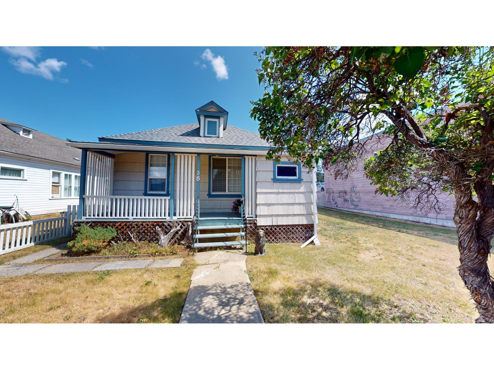 38 12th Avenue S, Cranbrook, British Columbia  V1C 2R7 - Photo 2 - 2478824