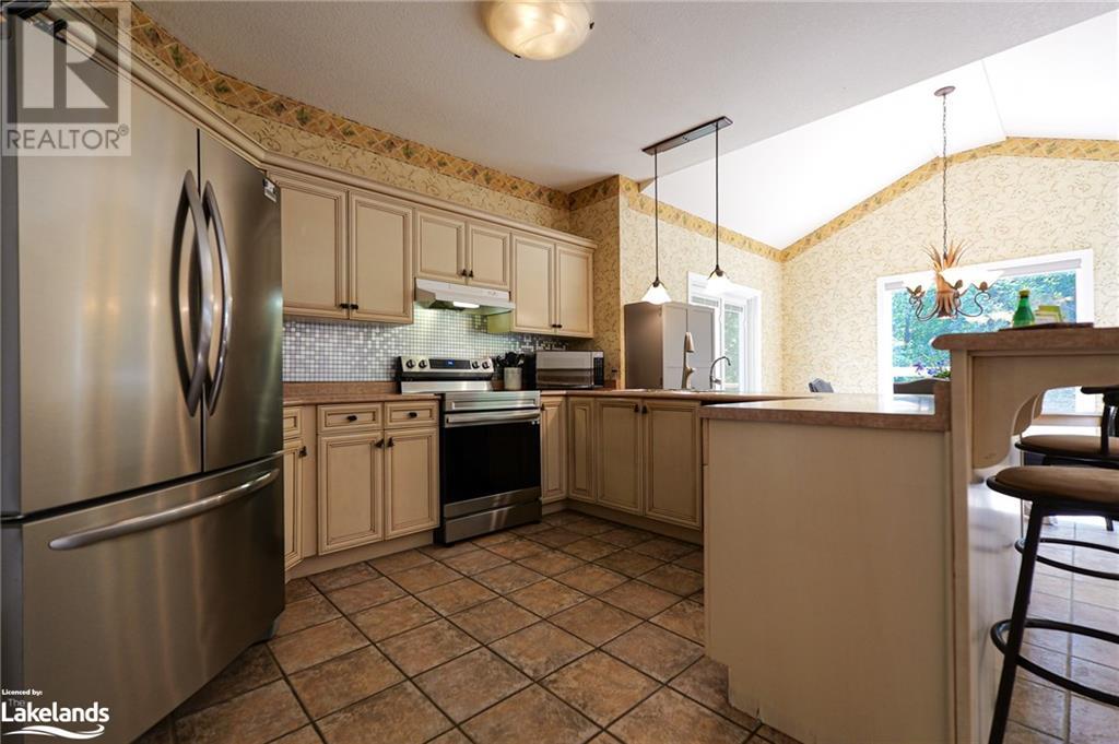 1 Kirbys Way, Huntsville, Ontario  P1H 2M6 - Photo 5 - 40628632