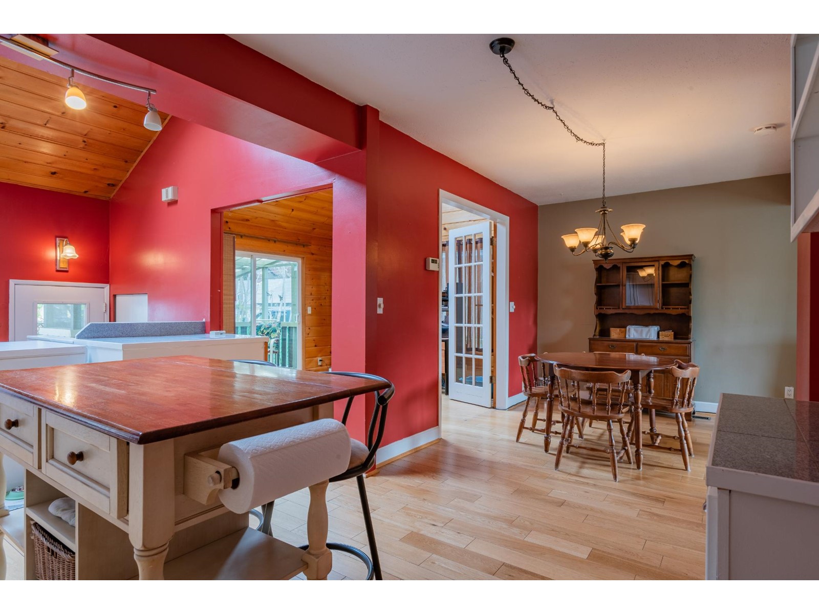 1189 Columbia Avenue, Trail, British Columbia  V1R 1J1 - Photo 3 - 2478828