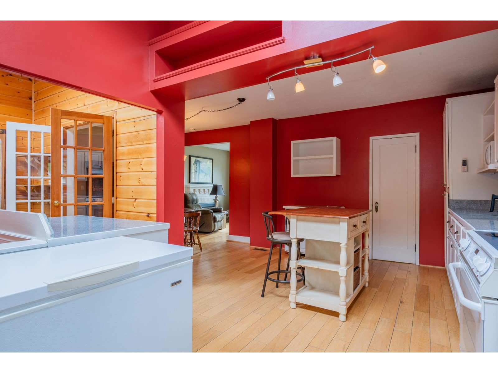 1189 Columbia Avenue, Trail, British Columbia  V1R 1J1 - Photo 4 - 2478828